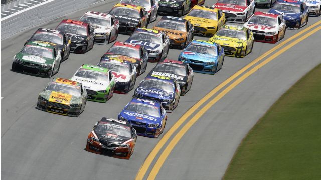 Forza 6'ya Nascar genişleme paketi mi geliyor? Forza 6'ya Nascar genişleme paketi mi geliyor?