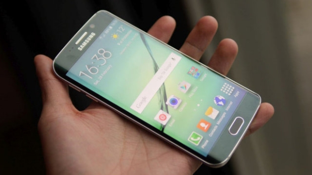 Samsung'un başı Galaxy S6 Edge ile dertte