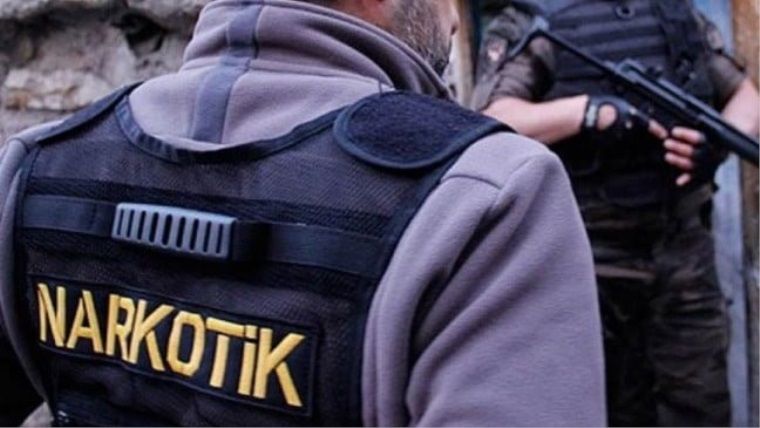 Sosyal medyanın ünlü isimlerine narkotik operasyonu Sosyal medyanın ünlü isimlerine narkotik operasyonu