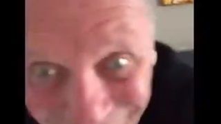 Usta aktör Anthony Hopkins'in ilginç dansı hayranlarını şaşırttı