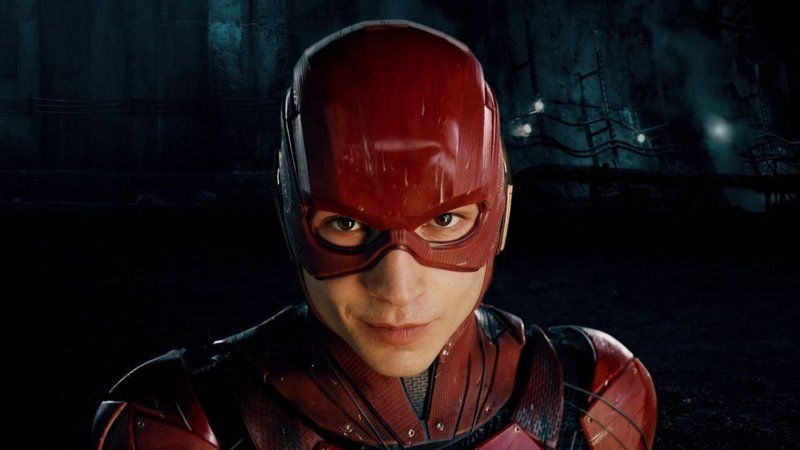 The Flash yıldızı Ezra Miller şimdi de hırsızlık ile suçlanıyor The Flash yıldızı Ezra Miller
