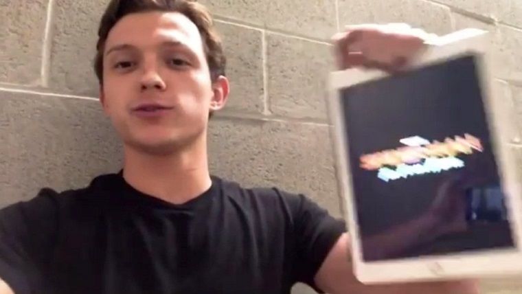 Tom Holland yanlışlıkla 2. Spiderman filminin adını paylaştı Tom Holland yanlışlıkla 2. Spiderman filminin adını paylaştı