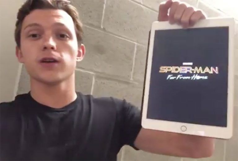 Tom Holland yanlışlıkla 2. Spiderman filminin adını paylaştı Tom Holland yanlışlıkla 2. Spiderman filminin adını paylaştı