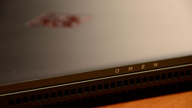 HP Omen AX001NT HP Omen AX001NT