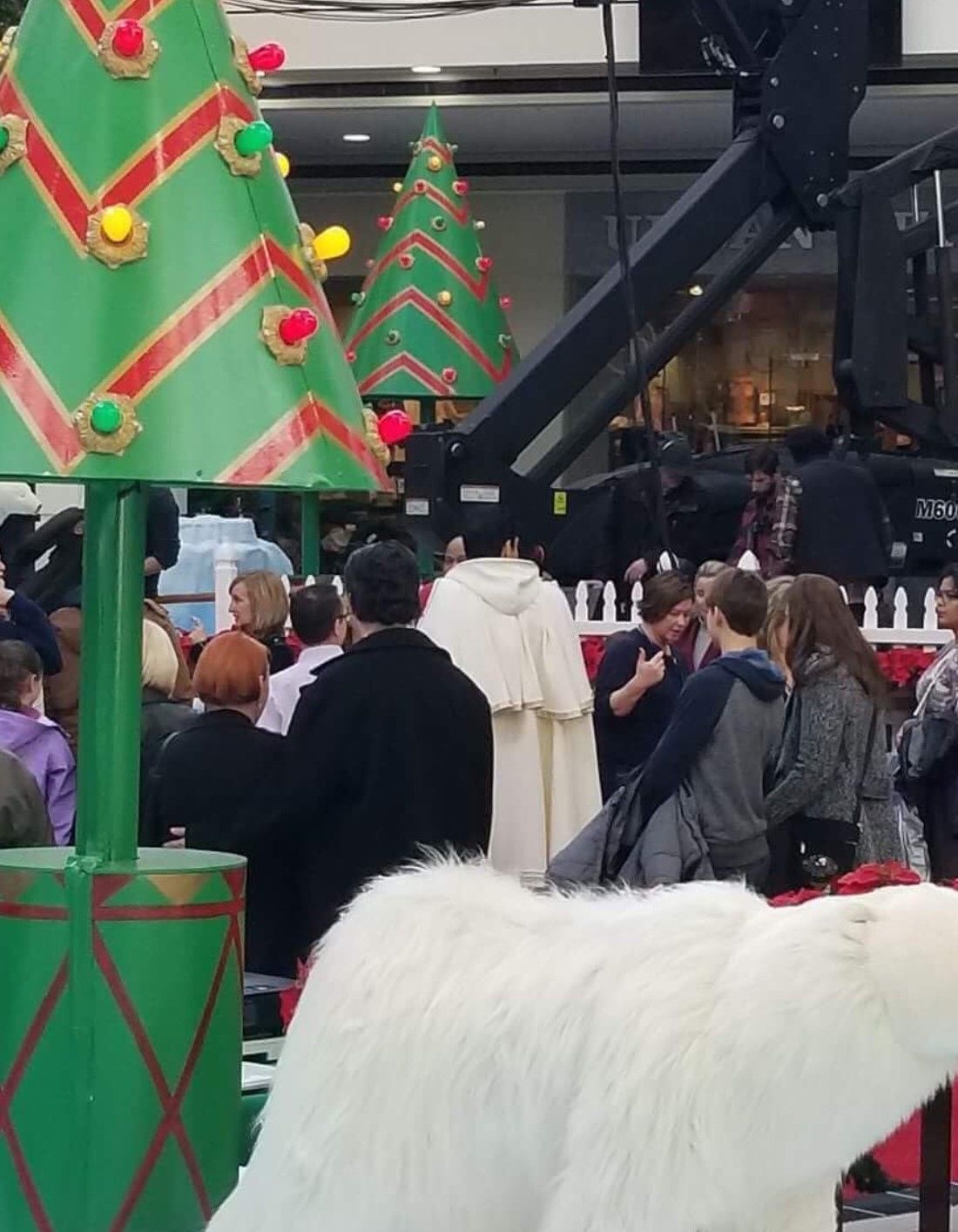 Zachary Levi'nin Shazam! kostümünden ilk görüntüler sızdı - 2 Zachary Levi'nin Shazam! kostümünden ilk görüntüler sızdı - 2
