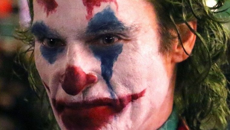 Joker filminde Bruce Wayne ve Alfred olacağı açıklandı! Joker filminde Bruce Wayne ve Alfred olacağı açıklandı!