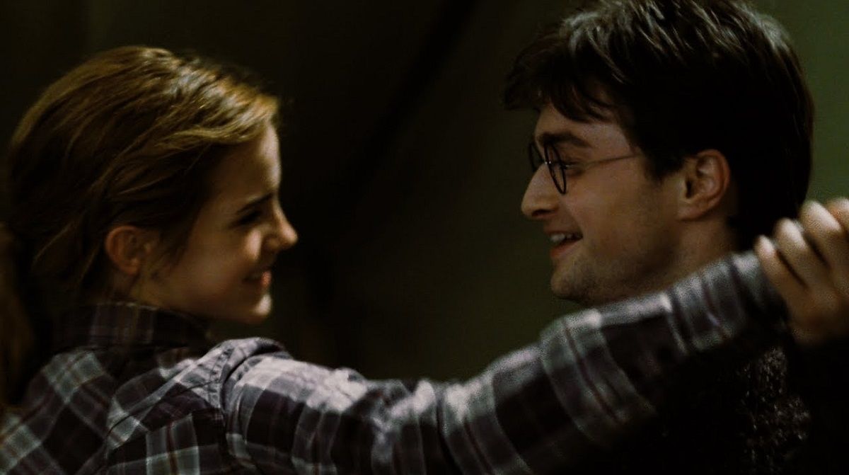 Emma Watson Harry Potter filmlerinde en çok rahatsız olduğu sahneyi açıkladı Emma Watson Harry Potter filmlerinde en çok rahatsız olduğu sahneyi açıkladı