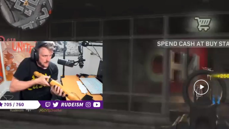 Francala ekmeği ile Call of Duty Warzone oynadı Francala ekmeği ile Call of Duty Warzone oynadı