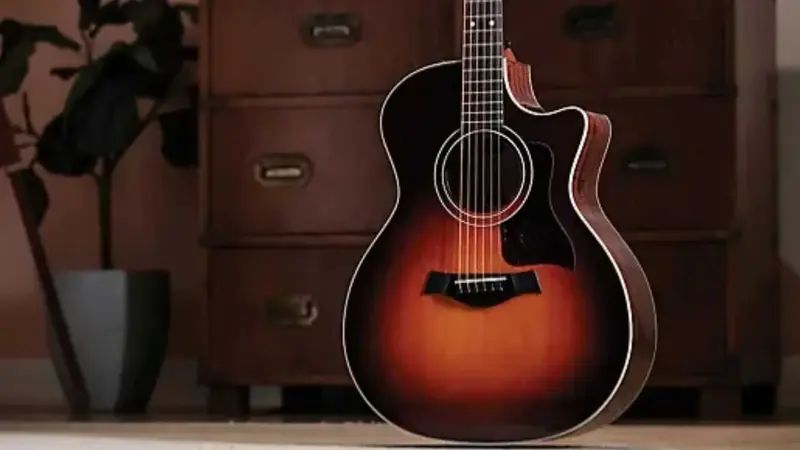The Last Of Us 2’nin 3.000 Dolarlık Gitarı Oyunsuz Satılıyor The Last Of Us 2’nin 3.000 Dolarlık Gitarı Oyunsuz Satılıyor