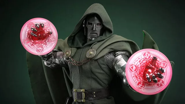 Hot Toys Avengers: Doomsday İçin Yeni Doctor Doom Figürünü Tanıttı