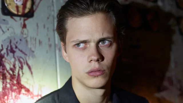 Bill Skarsgard X-Men Evreninde Profesör X Rolünü Alabilir