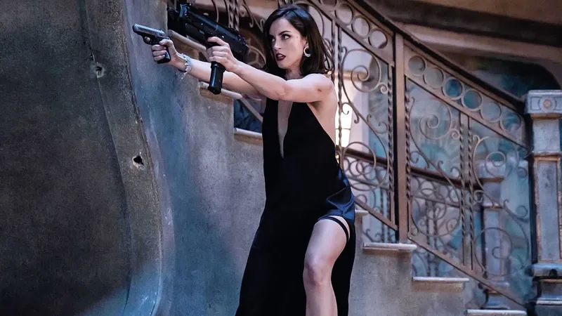 Ana de Armas’tan Kadın Aksiyon Filmi Çağrısı Ana de Armas’tan Kadın Aksiyon Filmi Çağrısı