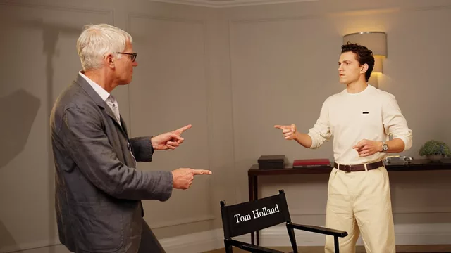 İki Ünlü Tom Holland Buluştu, Spider-Man Pozunu Yeniledi