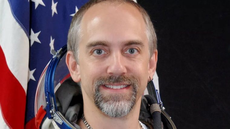 Richard Garriott, dünyanın en derin noktasına indi Richard Garriott, dünyanın en derin noktasına indi
