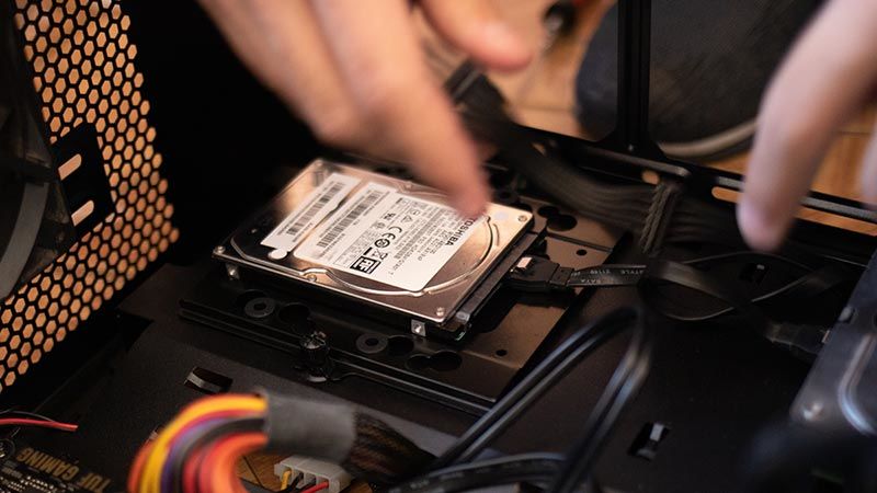 Laptop Ekranında Siyah Çizgi Oluşma Nedenleri - 5 Laptop Ekranında Siyah Çizgi Oluşma Nedenleri - 5