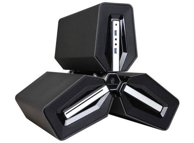 Başka bir galaksiden gelmiş gibi gözüken pc kasası: Trinity... - 1