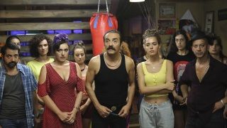 Organize İşler Sazan Sarmalı Netflix’te yayınlandı!