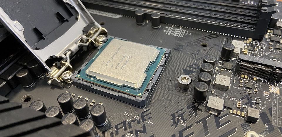 Asus ROG Strix Z390-F Anakart İncelemesi - 1 Asus ROG Strix Z390-F Anakart İncelemesi