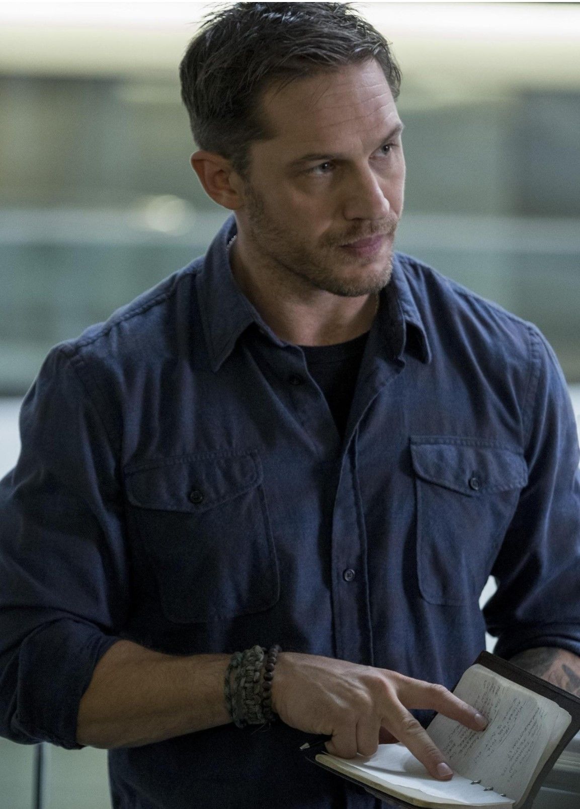 Venom filminden Tom Hardy'ye Eddie Brock rolünde ilk bakış! Venom filminden Tom Hardy'ye Eddie Brock rolünde ilk bakış!