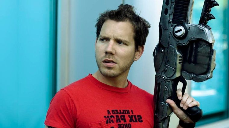 Gears of War'ın yaratıcısı Cliff Bleazinski kitap yazıyor Gears of War'ın yaratıcısı Cliff Bleazinski kitap yazıyor