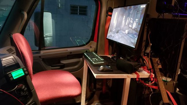 Tırın içerisinde PC sistemi kuran Steven ile tanışın - 2 Tırın içerisinde PC sistemi kuran Steven ile tanışın - 2