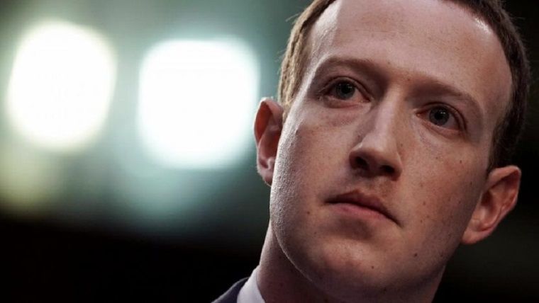 Facebook kullanıcı sayısı platform tarihinde ilk kez düşüşe geçti Facebook kullanıcı sayısı platform tarihinde ilk kez düşüşe geçti