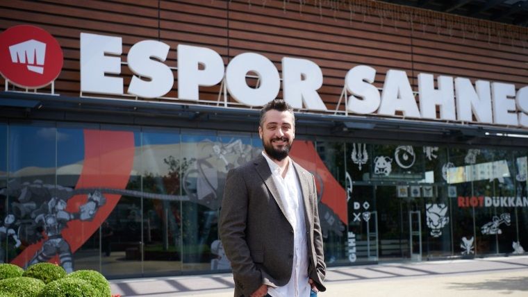 Riot Games eSpor sahnesini bu sezon 18 Bin kişi ziyaret etti Riot Games eSpor sahnesini bu sezon 18 Bin kişi ziyaret etti