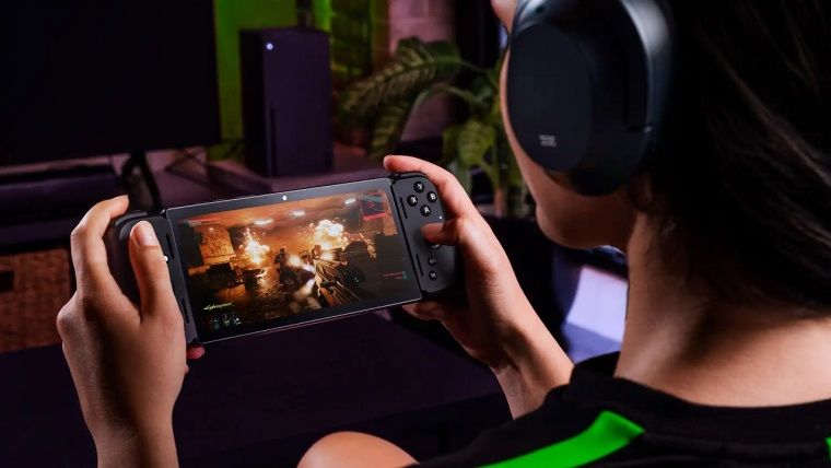 Razer el konsolu sonunda duyuruldu: Razer Edge Razer el konsolu sonunda duyuruldu: Razer Edge