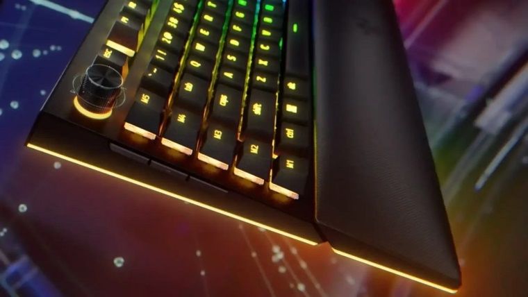 Razer Blackwidow V4 Pro duyuruldu Razer Blackwidow V4 Pro duyuruldu