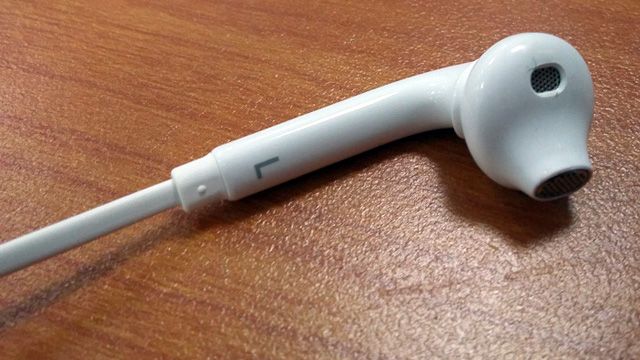 Samsung'un yeni akıllı telefon kulaklığı internete sızdı Samsung'un yeni akıllı telefon kulaklığı internete sızdı