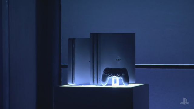 Playstation 4 Pro'nun stokları ilk günden tükendi Playstation 4 Pro'nun stokları ilk günden tükendi