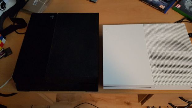 Xbox One S, PlayStation 4'ten çok daha küçük! - 4