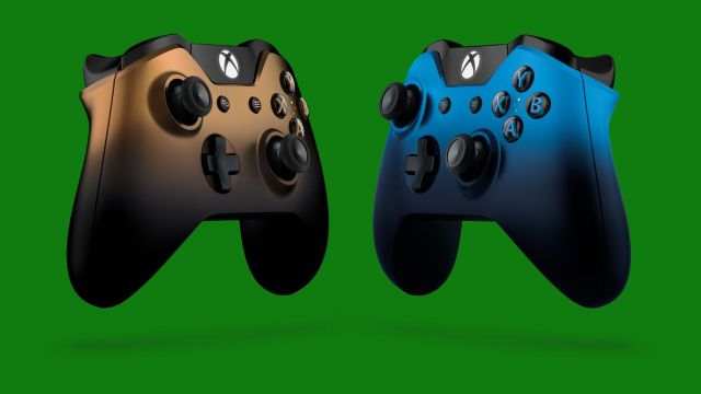 Bir oyuncu bütün Xbox One kontrolcülerini topladı Bir oyuncu bütün Xbox One kontrolcülerini topladı