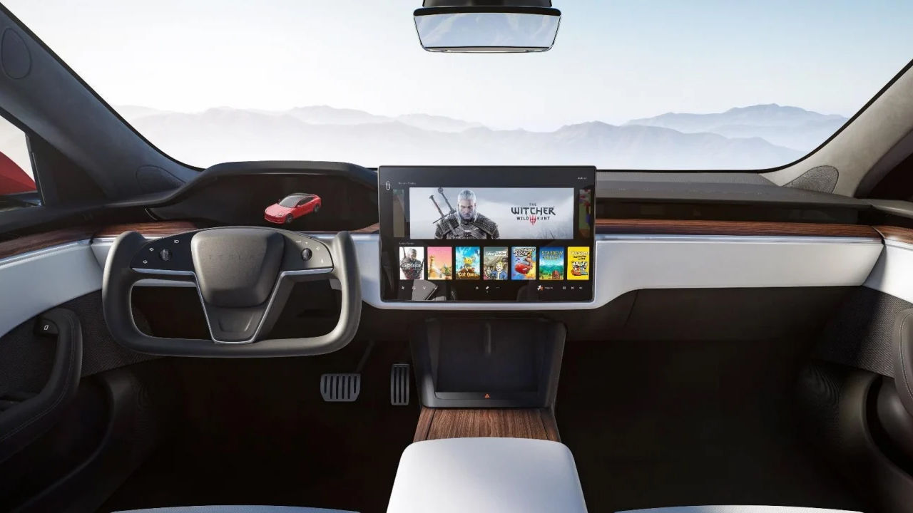 Tesla Model S, Witcher 3 çalıştırabilecek Tesla Model S, Witcher 3 çalıştırabilecek