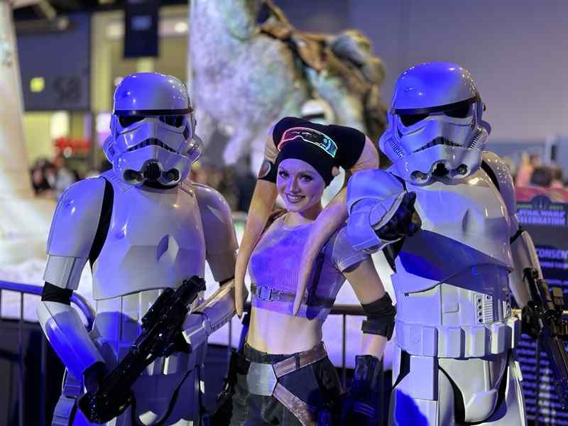 Star Wars Celebration Europe onbinleri konuk etti - 18 Star Wars Celebration Europe onbinleri konuk etti - 18