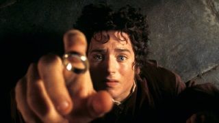 Elijah Wood, Yüzüklerin Efendisi dizi ismini biraz tuhaf bulmuş