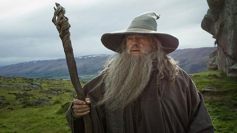 Ian Mckellen Gandalf rolü ile yine karşımıza çıkabilir Ian Mckellen Gandalf style=