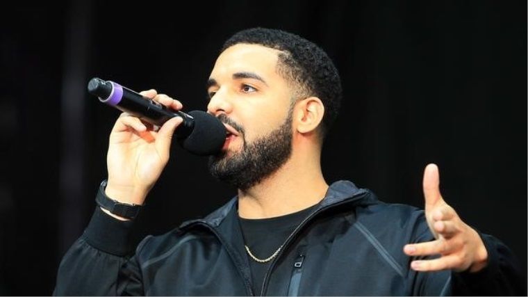 Drake'in yeni albümünde Fortnite'la alakalı şarkı olabilir Drake'in yeni albümünde Fortnite'la alakalı şarkı olabilir