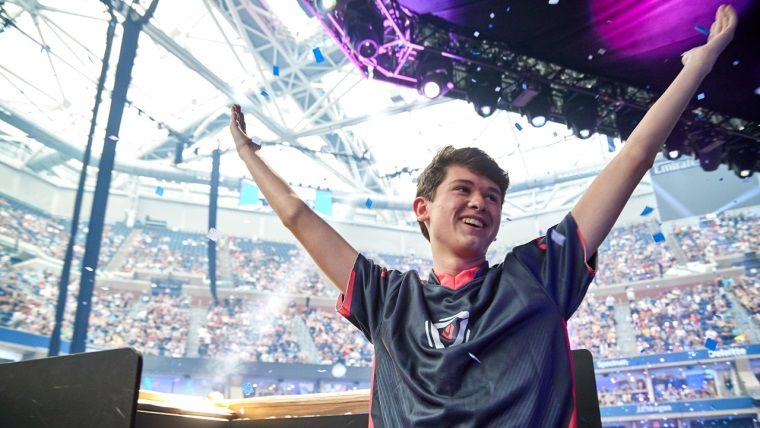 Fortnite turnuvasından tam 3 milyon dolar kazandı Fortnite turnuvasından tam 3 milyon dolar kazandı