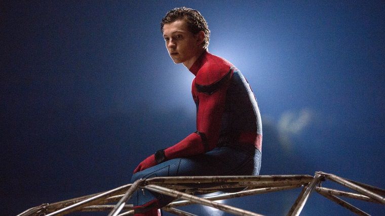 Tom Holland'dan bu kez dinozor isteği geldi Tom Holland'dan bu kez dinozor isteği geldi