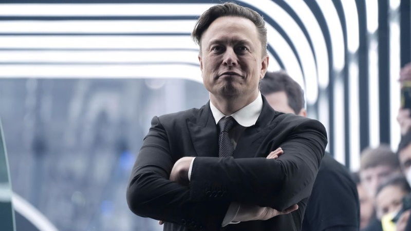 Elon Musk Twitter için gaza bastı
