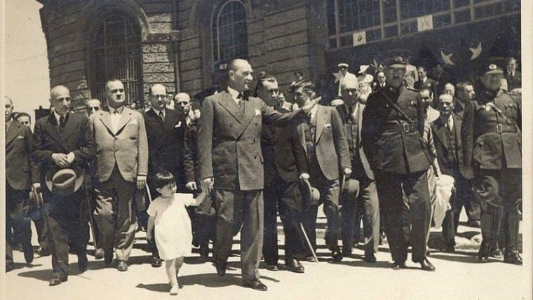 23 Nisan Ulusal Egemenlik ve Çocuk Bayramımız Kutlu Olsun! 23 Nisan Ulusal Egemenlik ve Çocuk Bayramımız Kutlu Olsun!