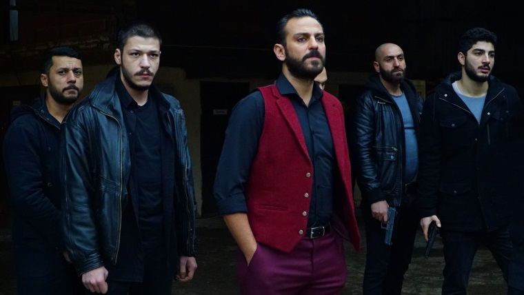 TV'lerin sevilen dizisi Çukur, yine sansürlendi TV'lerin sevilen dizisi Çukur, yine sansürlendi