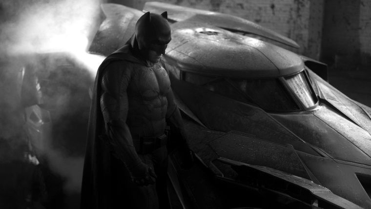 Zack Snyder Ben Affleck’in Batman Kostümünü Paylaştı Zack Snyder Ben Affleck’in Batman Kostümünü Paylaştı