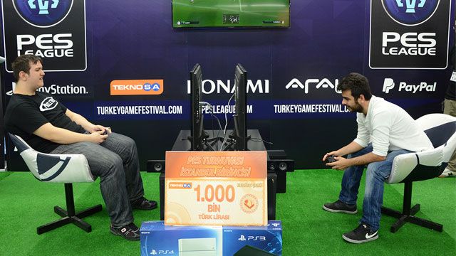 PES Ligi 15 Türkiye Finalleri sonuçlandı PES Ligi 15 Türkiye Finalleri sonuçlandı