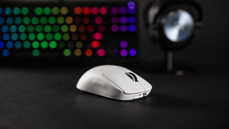 Logitech, en hafif oyuncu faresi Pro X Superlight'ı duyurdu Logitech, en hafif oyuncu faresi Pro X Superlight'ı duyurdu
