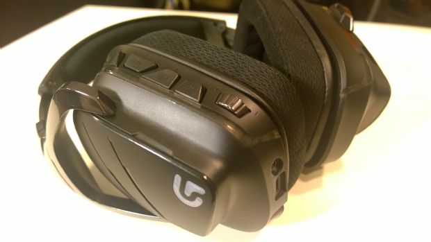 Logitech G933 Oyuncu Kulaklığı - 1 Logitech G933 Oyuncu Kulaklığı - 1