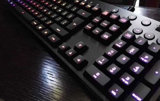 Logitech G810 Orion Spectrum - 2 Logitech G810 Orion Spectrum - 2